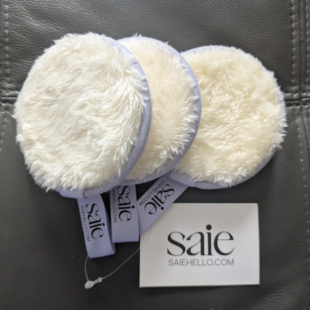 Saie Soft Cream Beauty Rounds